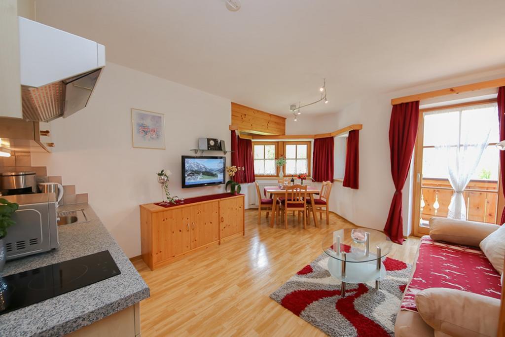 Apartamento Haus Breithornblick Maria Alm am Steinernen Meer Exterior foto